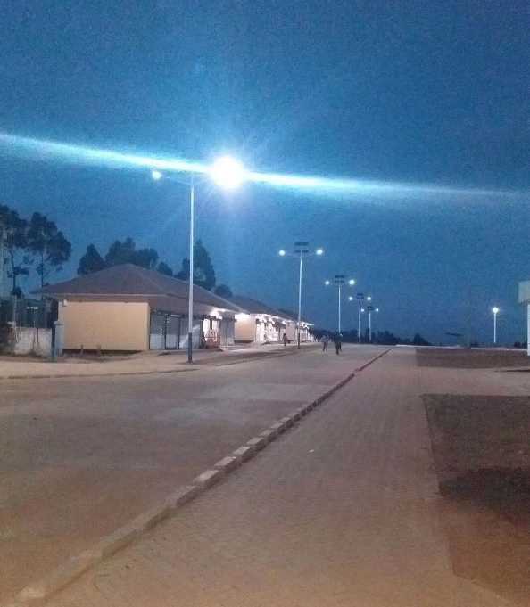 滨江区非洲科特迪瓦太阳能路灯工程